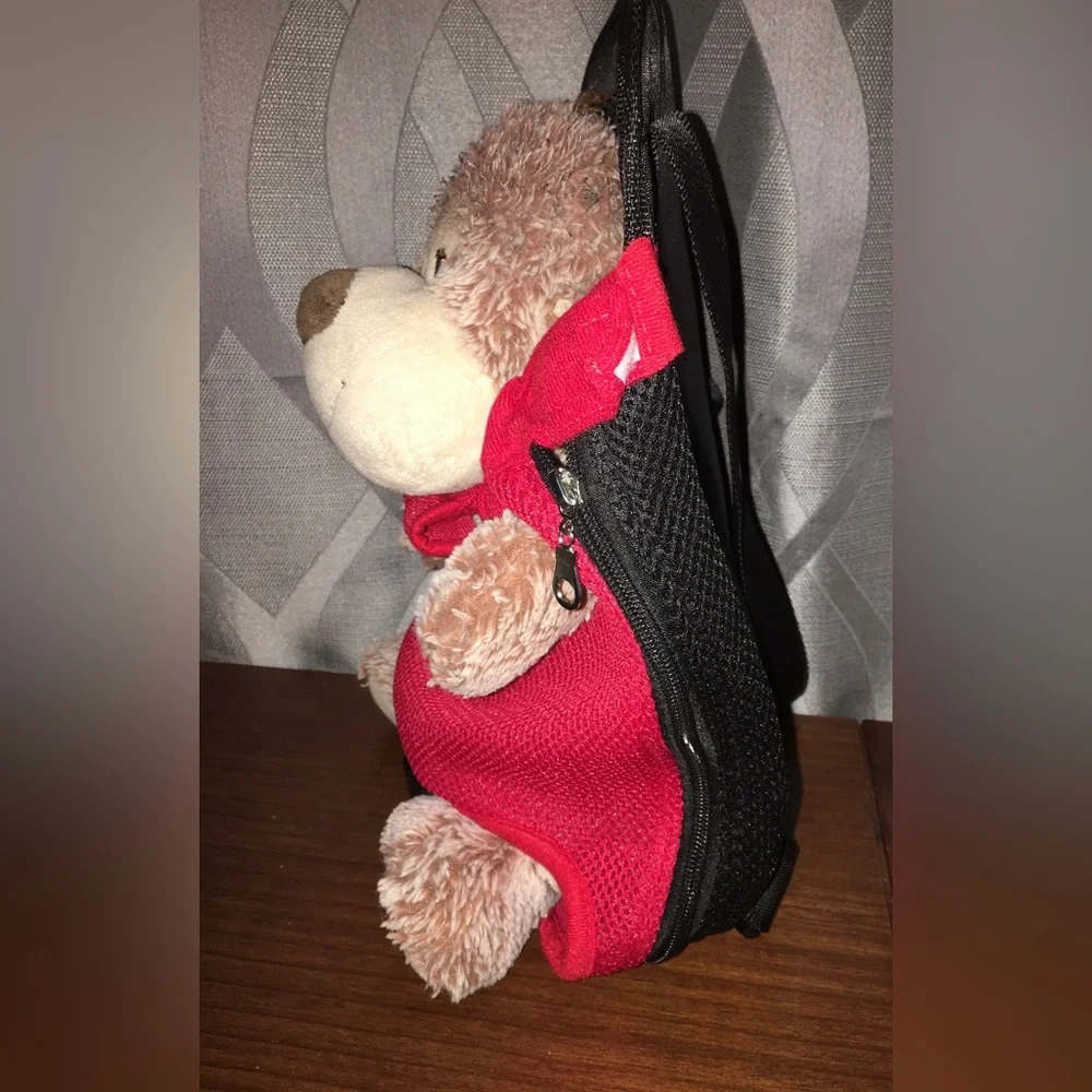 NWOT Pet Shoulder Front/Backpack Dog Carrier (Red)